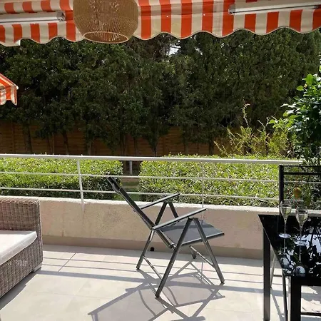 Au Centre De Avec Terrasse アパート *